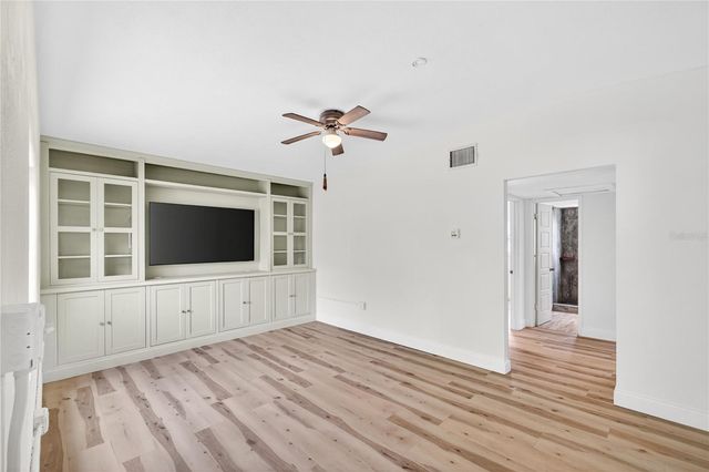 711 HIGH STREET, Orlando, FL 32803