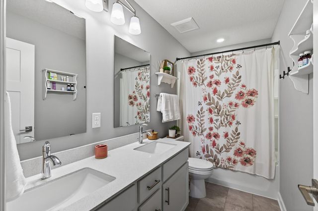 22765 Wood Lane, Rogers, MN 55374