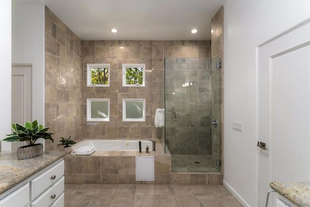 7784 Lookout Drive, La Jolla, CA 92037