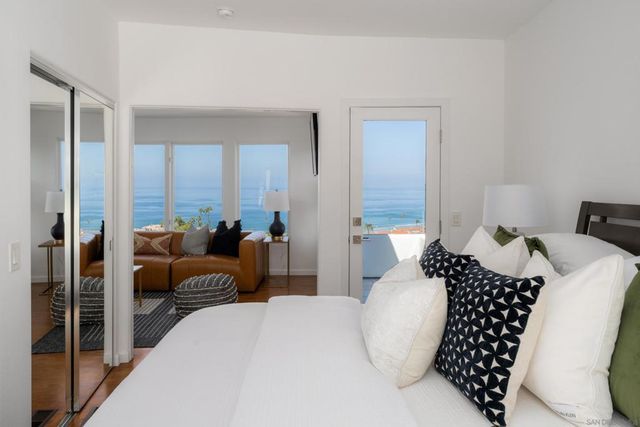 7784 Lookout Drive, La Jolla, CA 92037