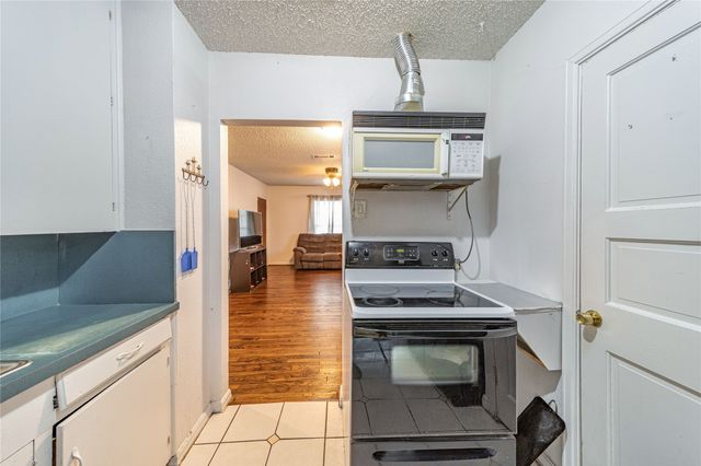 1004 Edgefield Drive, Garland, TX 75040