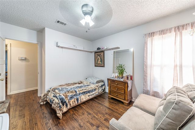 1004 Edgefield Drive, Garland, TX 75040