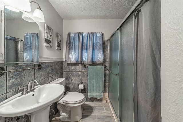 1004 Edgefield Drive, Garland, TX 75040