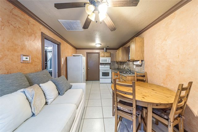 1004 Edgefield Drive, Garland, TX 75040