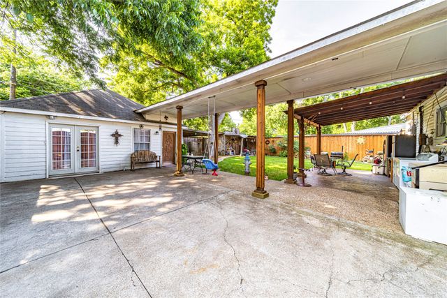 1004 Edgefield Drive, Garland, TX 75040