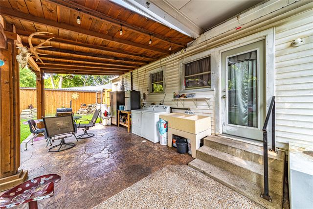 1004 Edgefield Drive, Garland, TX 75040