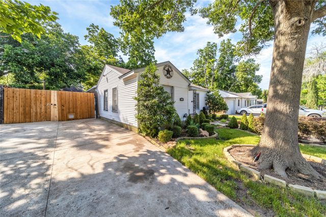 1004 Edgefield Drive, Garland, TX 75040