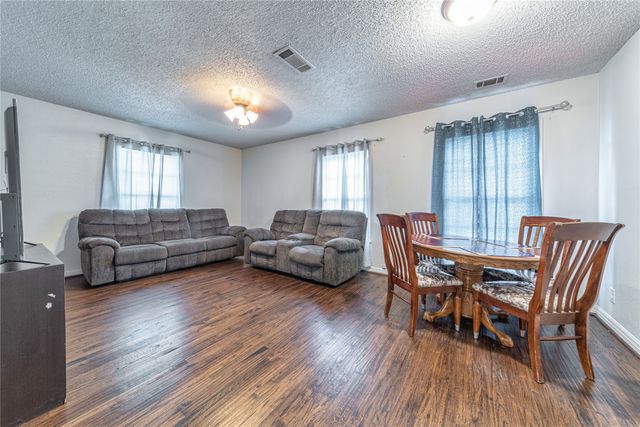 1004 Edgefield Drive, Garland, TX 75040