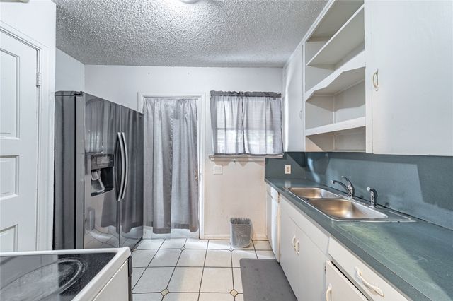 1004 Edgefield Drive, Garland, TX 75040