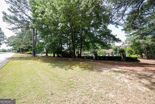 184 Hillsborough Drive, Athens, GA 30606
