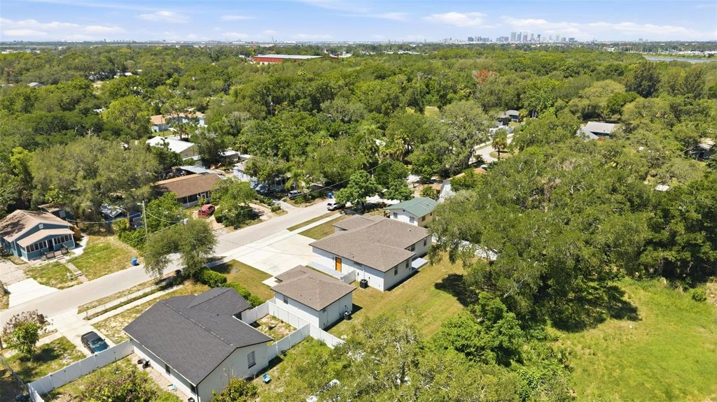Image 38 of property listing at 6510 E 25TH AVENUE, Tampa, FL 33619
