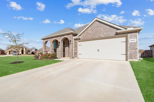 3260 Hunters Glen Drive, Aubrey, TX 76227