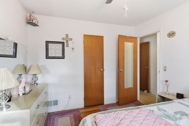 2123 AVENUE N, Council Bluffs, IA 51501