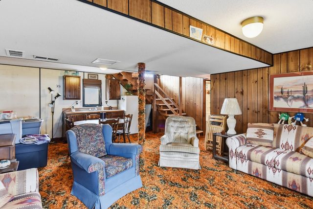 2123 AVENUE N, Council Bluffs, IA 51501