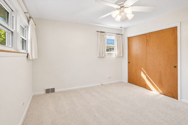 824 N Vail Avenue, Arlington Heights, IL 60004