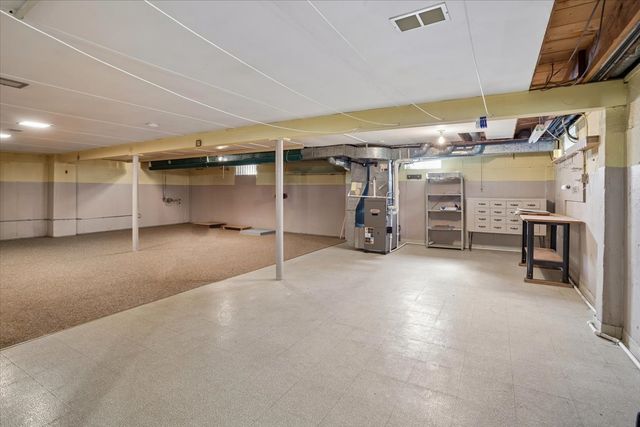 824 N Vail Avenue, Arlington Heights, IL 60004