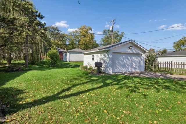 824 N Vail Avenue, Arlington Heights, IL 60004