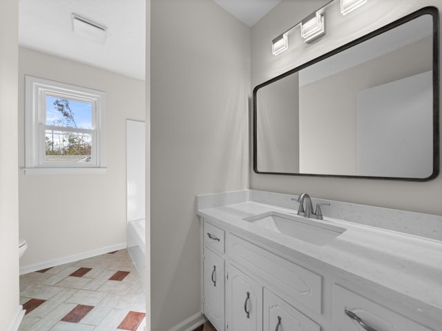 978 Long Beech Dr, Clarksville, TN 37042