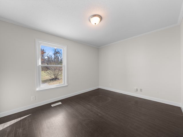 978 Long Beech Dr, Clarksville, TN 37042