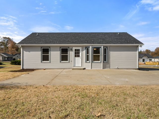 978 Long Beech Dr, Clarksville, TN 37042