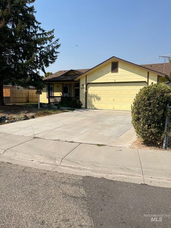1801 Silver Dr, Nampa, ID 83686 photo 1