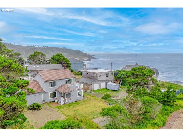 60 RAVEN Ln, Depoe Bay, OR 97341