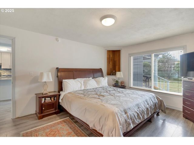 60 RAVEN Ln, Depoe Bay, OR 97341