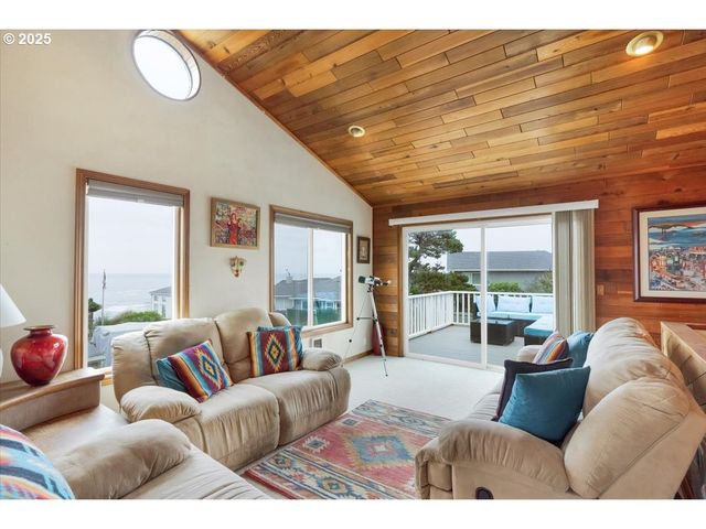 60 RAVEN Ln, Depoe Bay, OR 97341