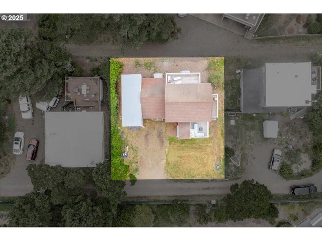 60 RAVEN Ln, Depoe Bay, OR 97341