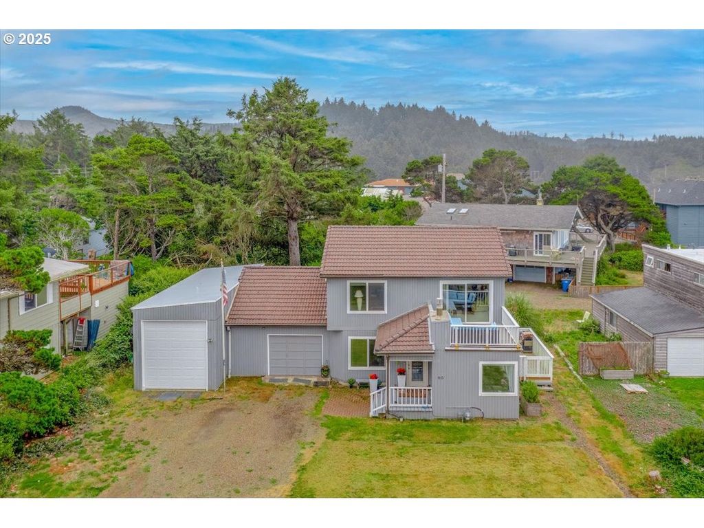 60 RAVEN Ln, Depoe Bay, OR 97341