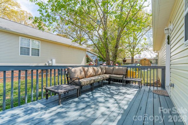 1015 S Walnut Street, Kannapolis, NC 28081