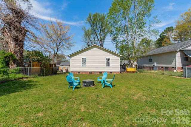 1015 S Walnut Street, Kannapolis, NC 28081