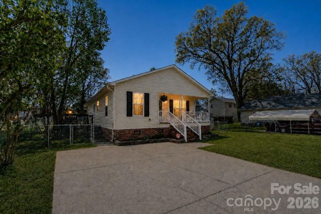 1015 S Walnut Street, Kannapolis, NC 28081