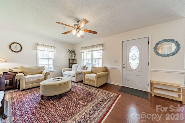 1015 S Walnut Street, Kannapolis, NC 28081