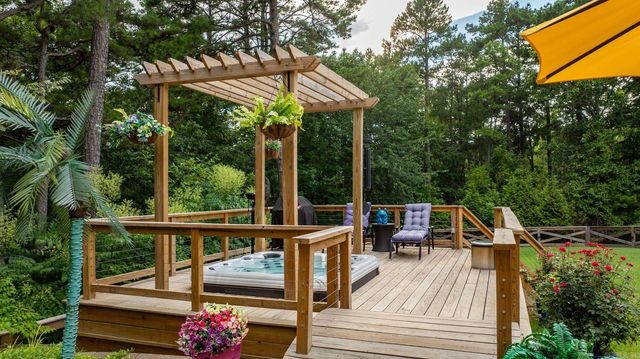 5100 Mchenry Creek Circle, Little Rock, AR 72210