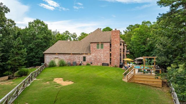 5100 Mchenry Creek Circle, Little Rock, AR 72210
