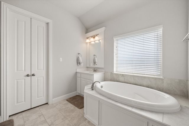 312 Equestrian Drive, Waxahachie, TX 75165