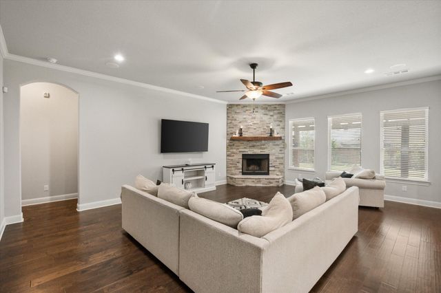 312 Equestrian Drive, Waxahachie, TX 75165