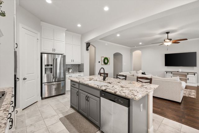 312 Equestrian Drive, Waxahachie, TX 75165