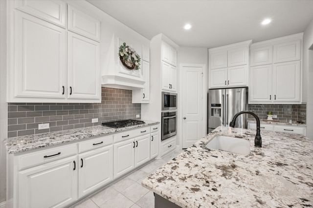 312 Equestrian Drive, Waxahachie, TX 75165