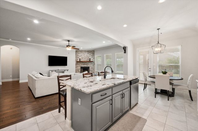 312 Equestrian Drive, Waxahachie, TX 75165