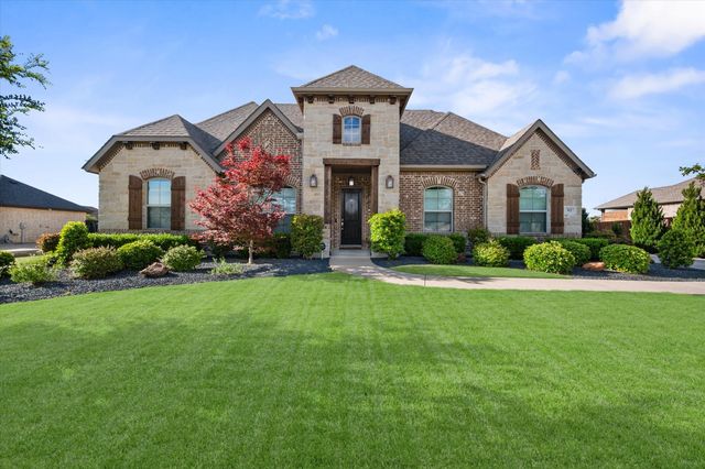 312 Equestrian Drive, Waxahachie, TX 75165