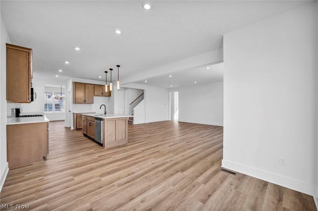 3612 Great Windsor Lane, Green, OH 44685