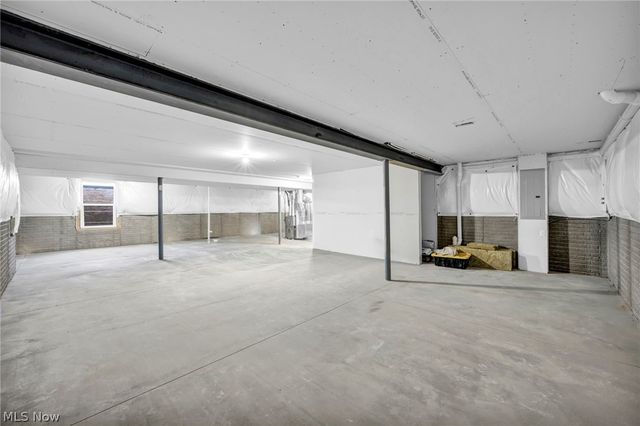 3612 Great Windsor Lane, Green, OH 44685