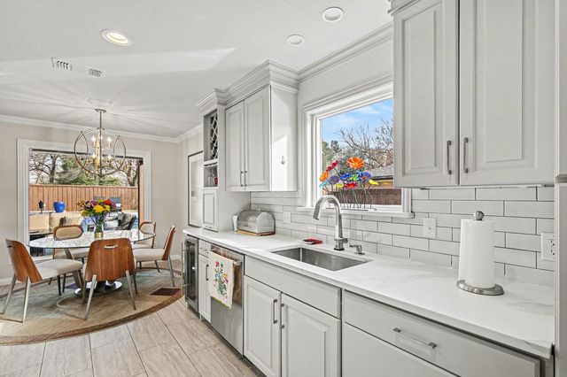 3538 Mercury Drive, Grapevine, TX 76051