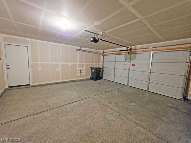 710 East Huyana Wind Drive, Pahrump, NV 89048