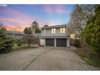 195 Nw PHYLLIS Ct, Gresham, OR 97030