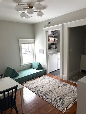 91 Eliot St, Brookline, MA 02467