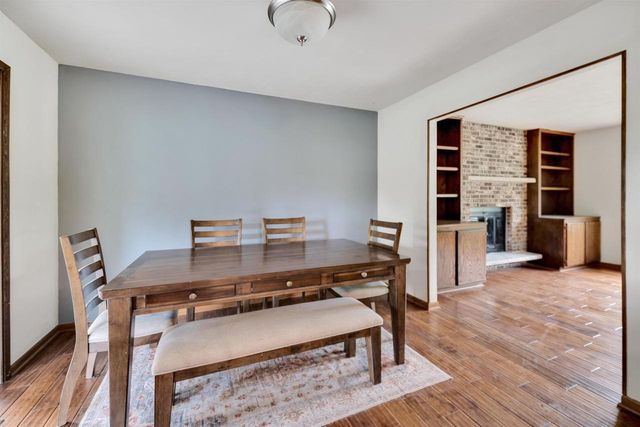 1289 Crossing Ridge Trail, Sun Prairie, WI 53590