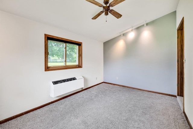 1289 Crossing Ridge Trail, Sun Prairie, WI 53590